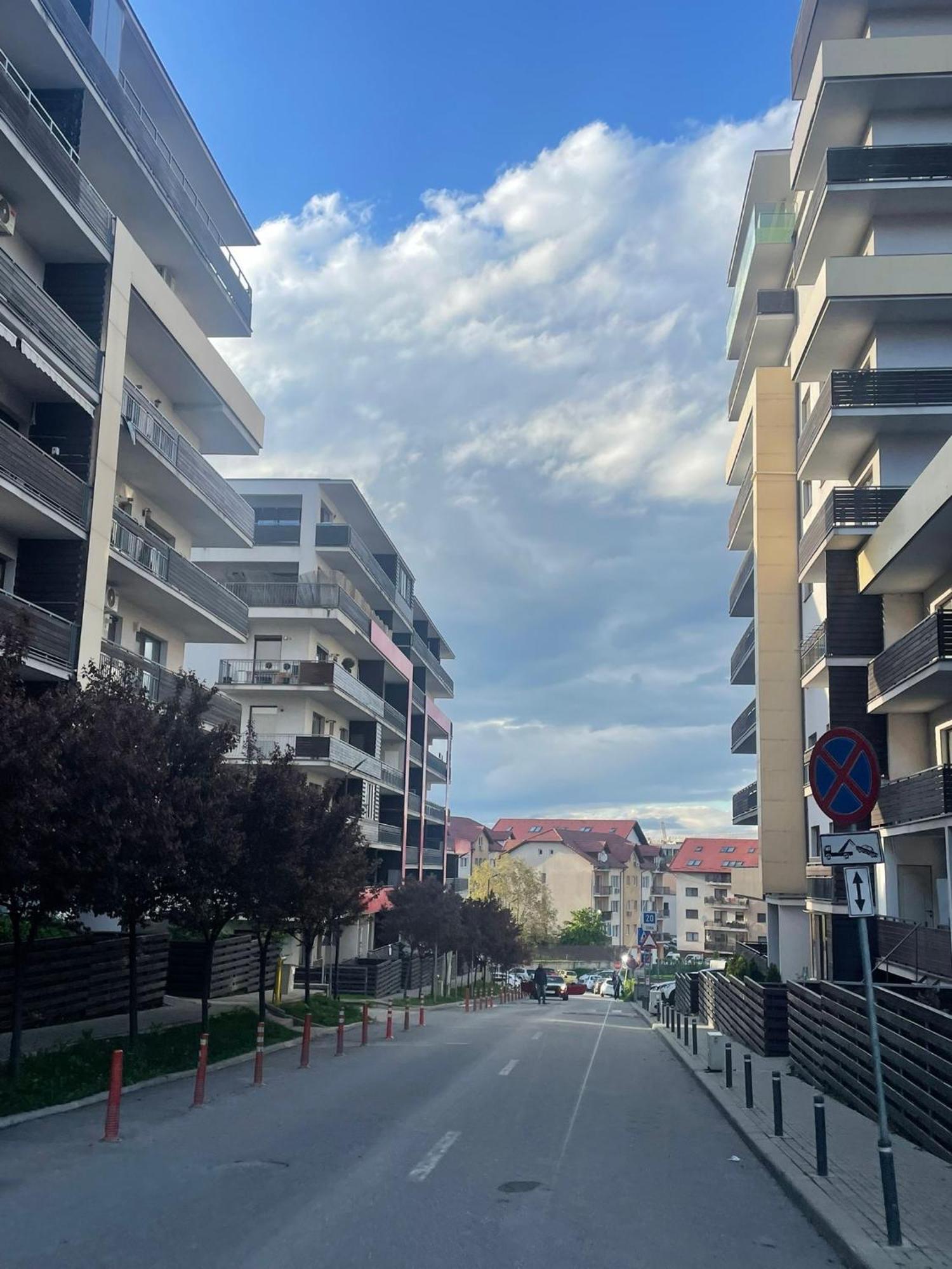 Cozy Apartment With Free Parking Cluj-Napoca Eksteriør bilde